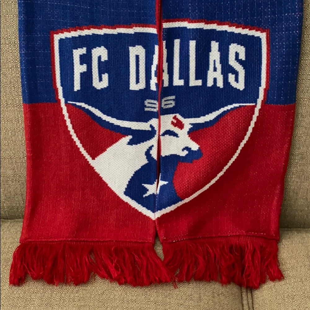FC Dallas Adidas Scarf + Bundle